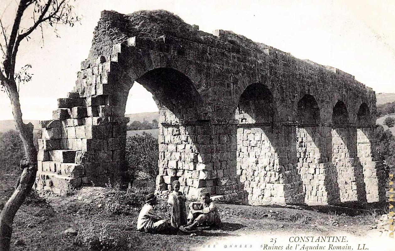 Constantine - Aqueduc Romain - Ruines.jpg